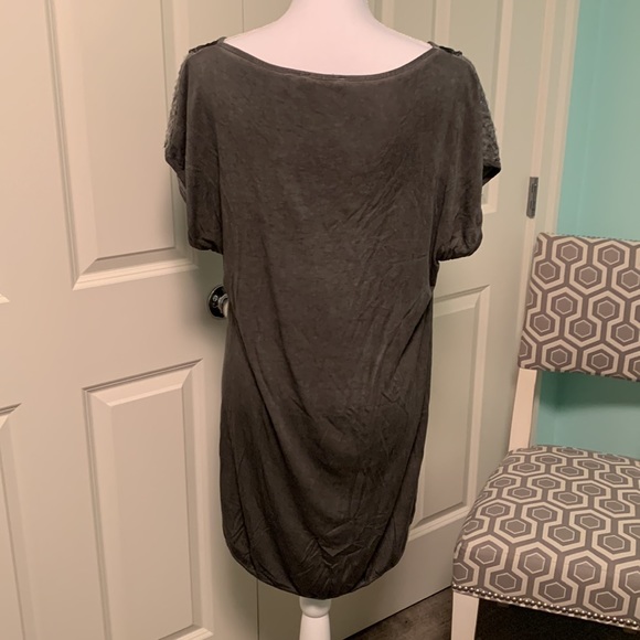 Jane & John Sequins Tunic - Picture 4 of 9